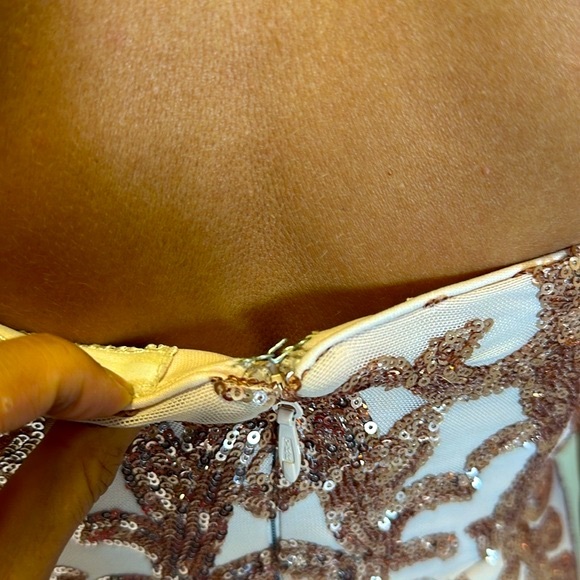 Bariano Rebecca Rose Gold Strapless Sequin Maxi Dress. Only Worn Once! - Picture 14 of 16